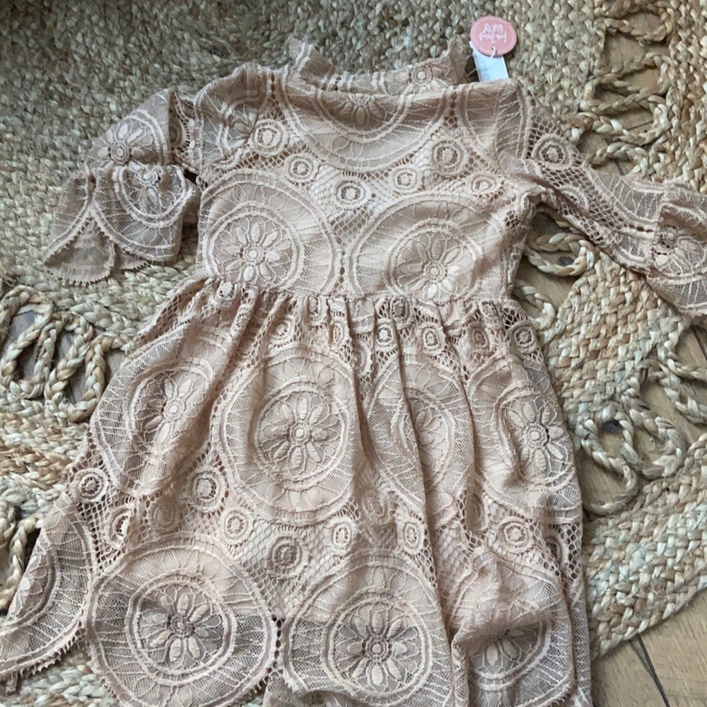 Beige lace dress 12-18mo